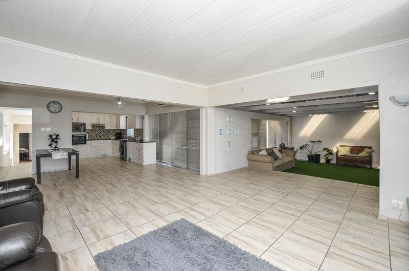 5 Bedroom Property for Sale in Parow North Western Cape
